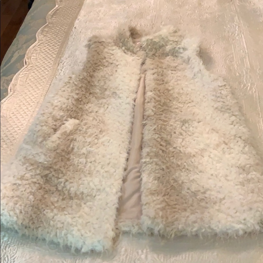 Girls faux fur vest